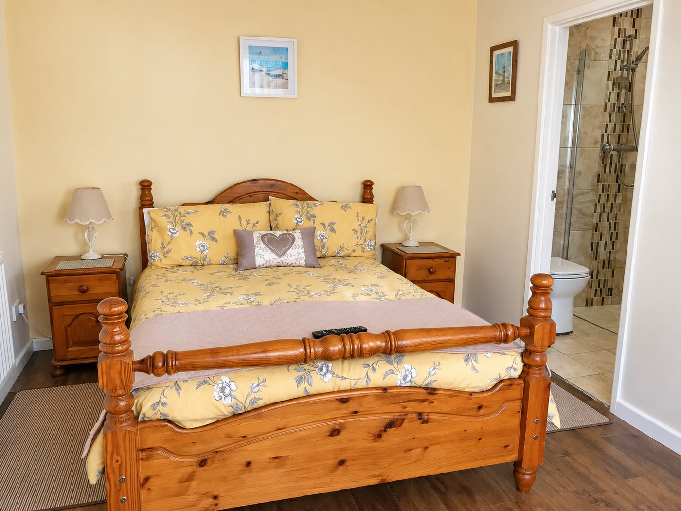 A bright double room at Lilac Villa Guest House, Weymouth